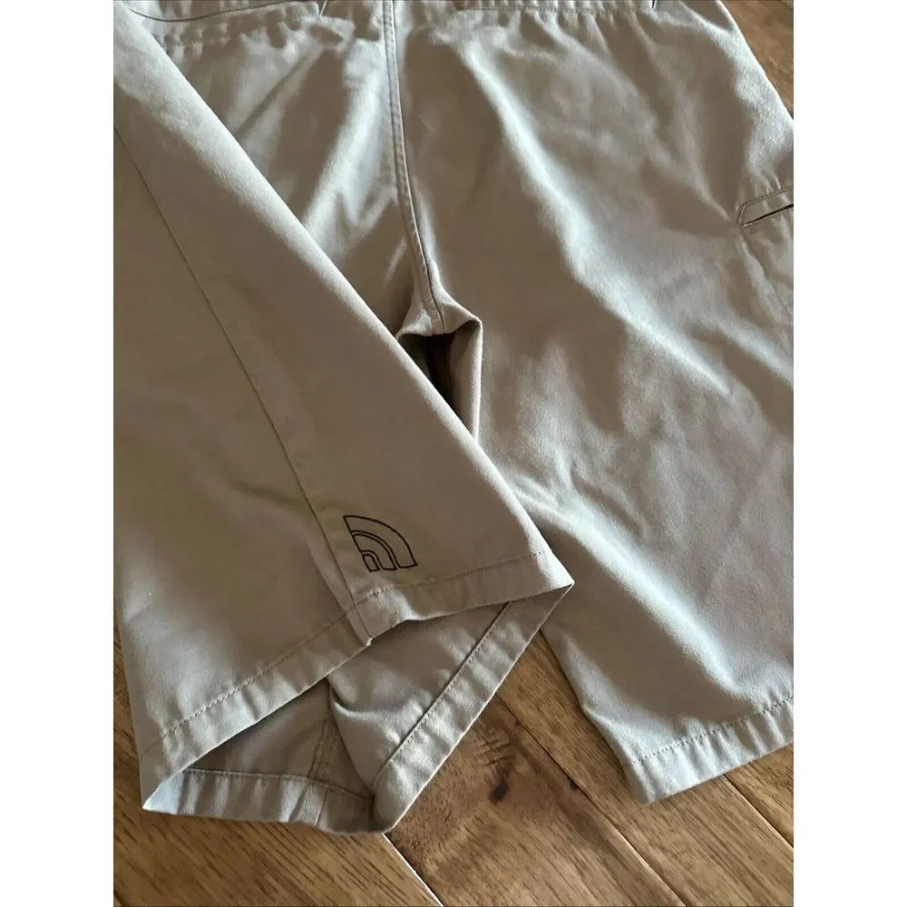 The North Face Mens Regular Fit‎ Flat Frot Shorts Outdoor Casual Shorts 32